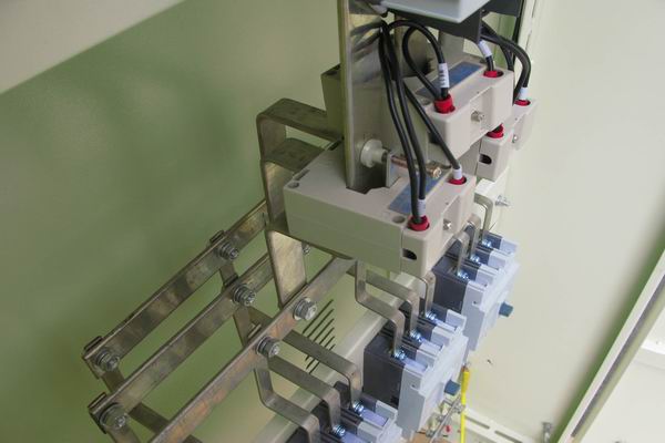 虎门镇配电柜-应急照明配电柜使用对工作人员的具